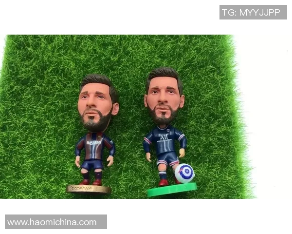 足球明星亲自开箱手办揭秘背后的故事与收藏价值分析 足球明星亲自开箱手办揭秘背后的故事与收藏价值分析