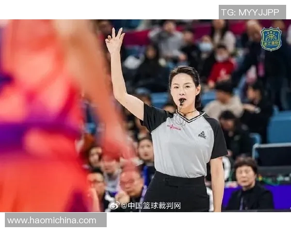 明星篮球裁判的背后故事与职业生涯的精彩瞬间揭秘